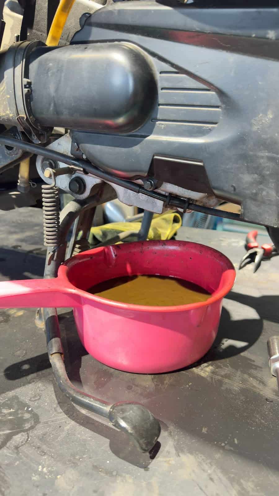 機油與水氣混合