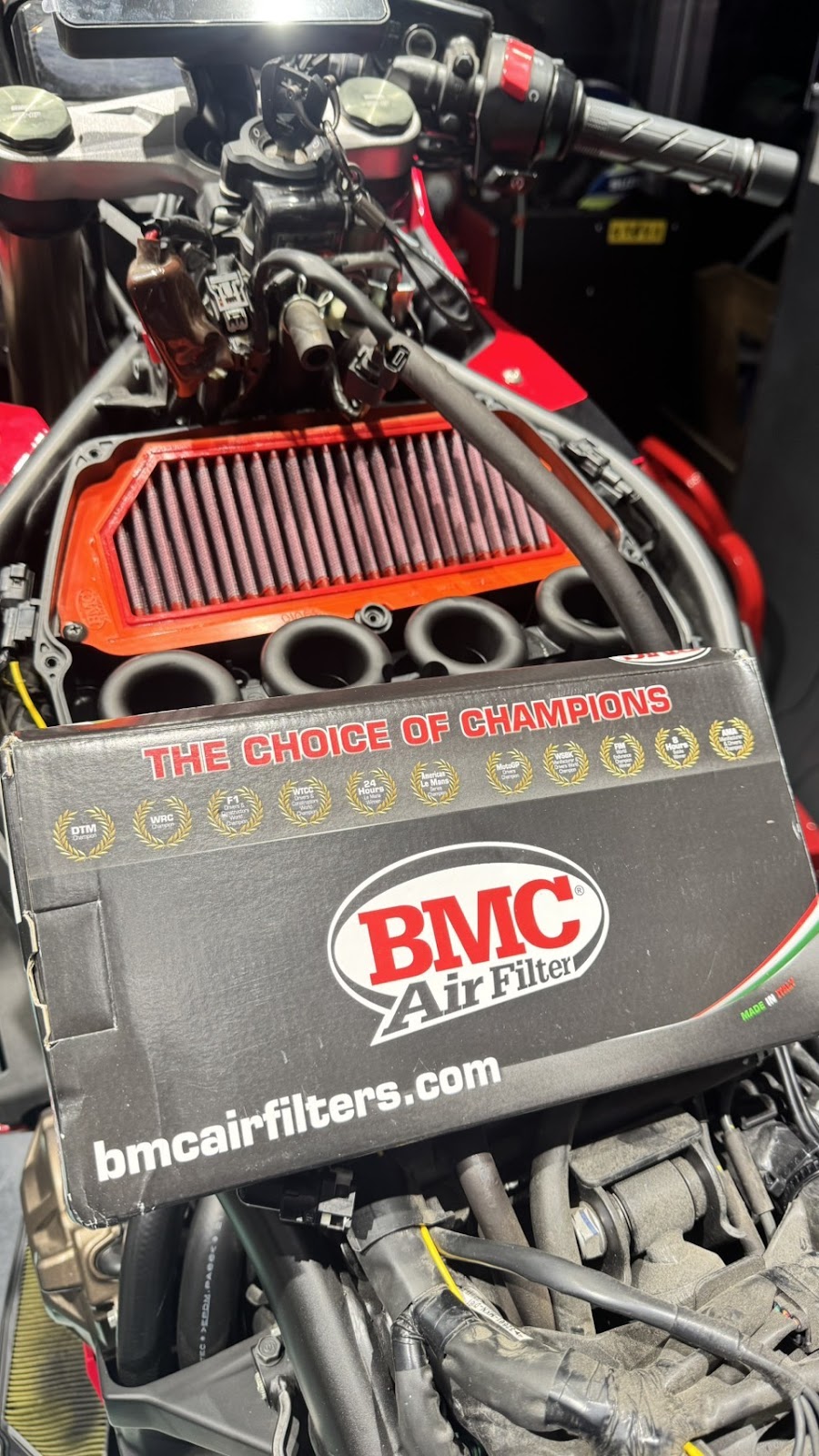 BMC 高流量空濾外包裝