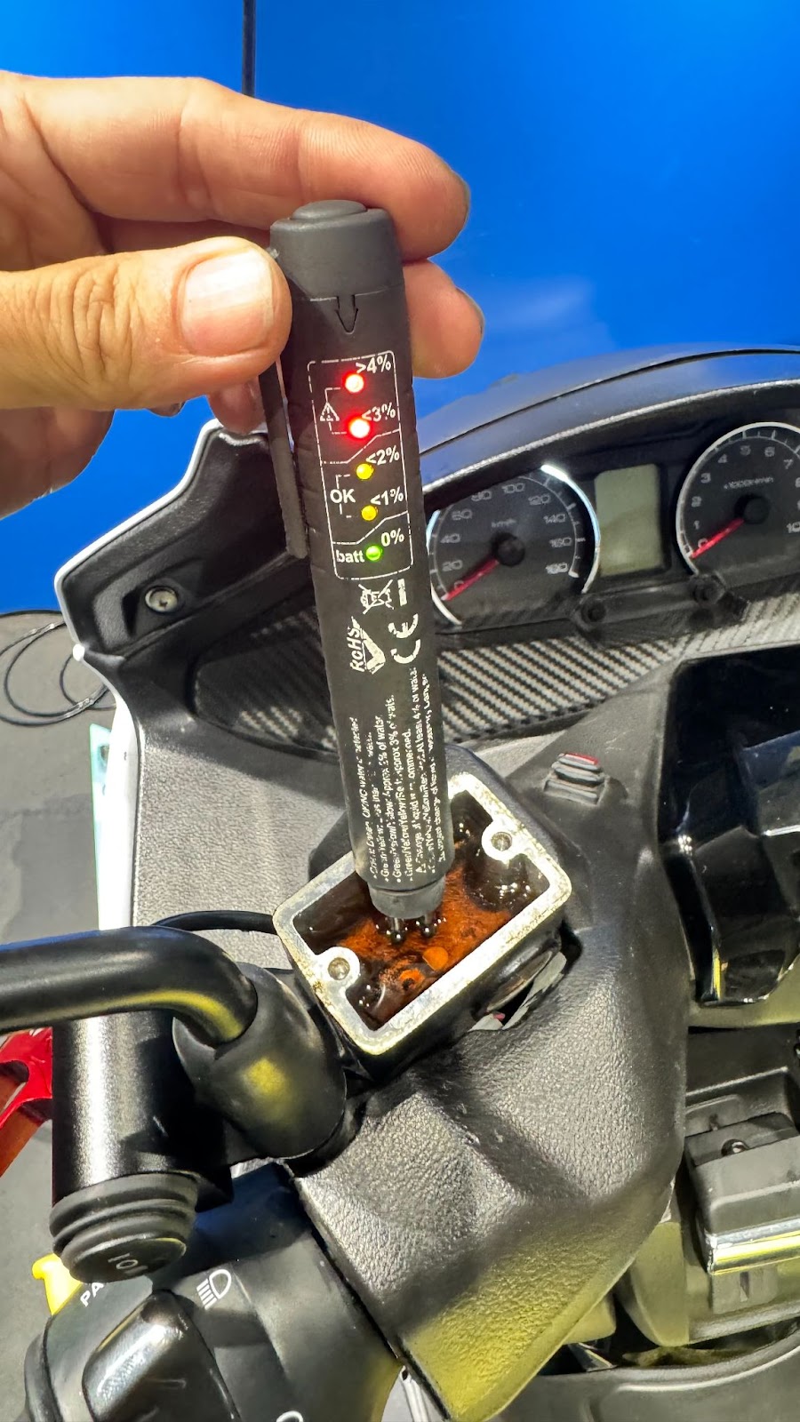 SUZUKI AN400 後煞油含水量超標